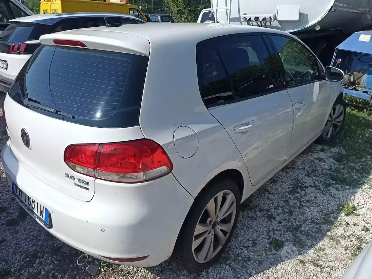 Usata VW Golf VI 140 CV (102 kW) 2008 Bianco Utilitaria