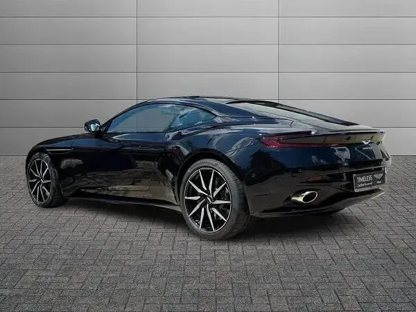 Usata Aston Martin DB11 510 CV (375 kW) 2020 Onyx black Coupé