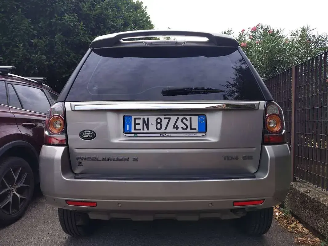 Usata Land Rover Freelander 2 SE 150 CV (110 kW) 2012 Oro SUV