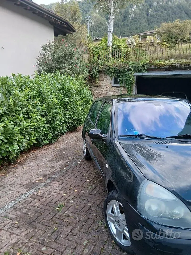 Usata Renault Clio 75 CV (55 kW) 2005 Utilitaria