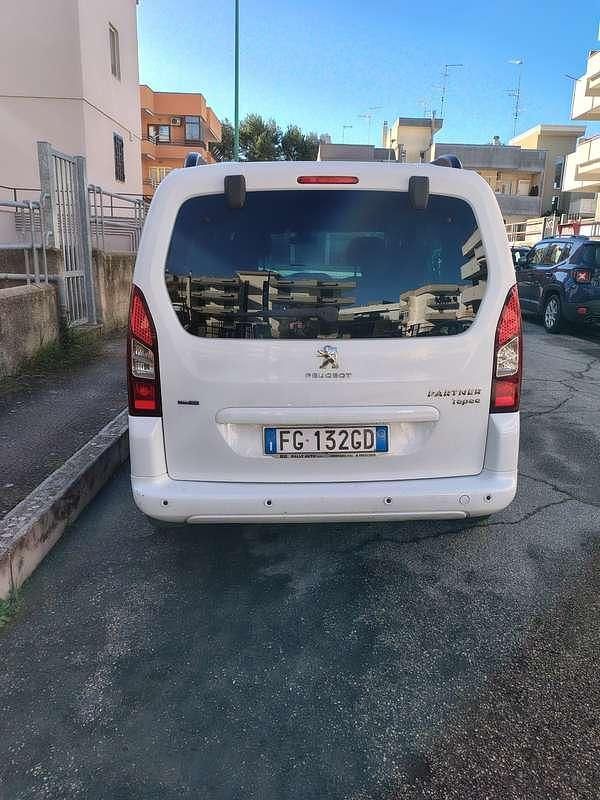 Usata Peugeot TePee Active 99 CV (72 kW) 2016 Station wagon