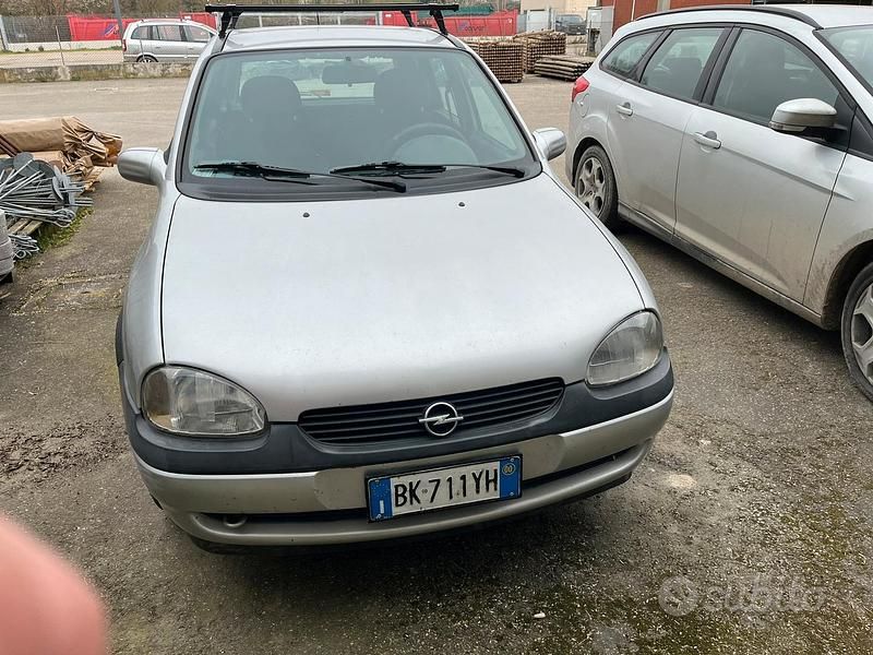 Occasion Opel Corsa 54 ch (39 kW) 2000 Gris Berline