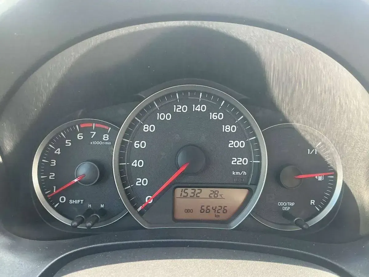 Usata Toyota Yaris Style 99 CV (72 kW) 2012 Grigio Utilitaria