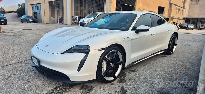 Usata Porsche Taycan Turbo 119 kW (163 CV) 2022 Bianco Berlina