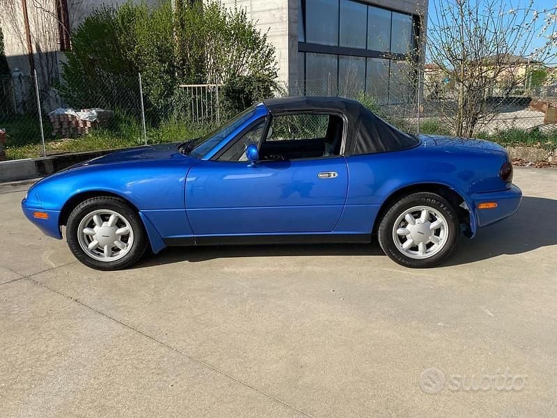 Usata Mazda MX5 131 CV (96 kW) 1994 Azzurro Cabrio