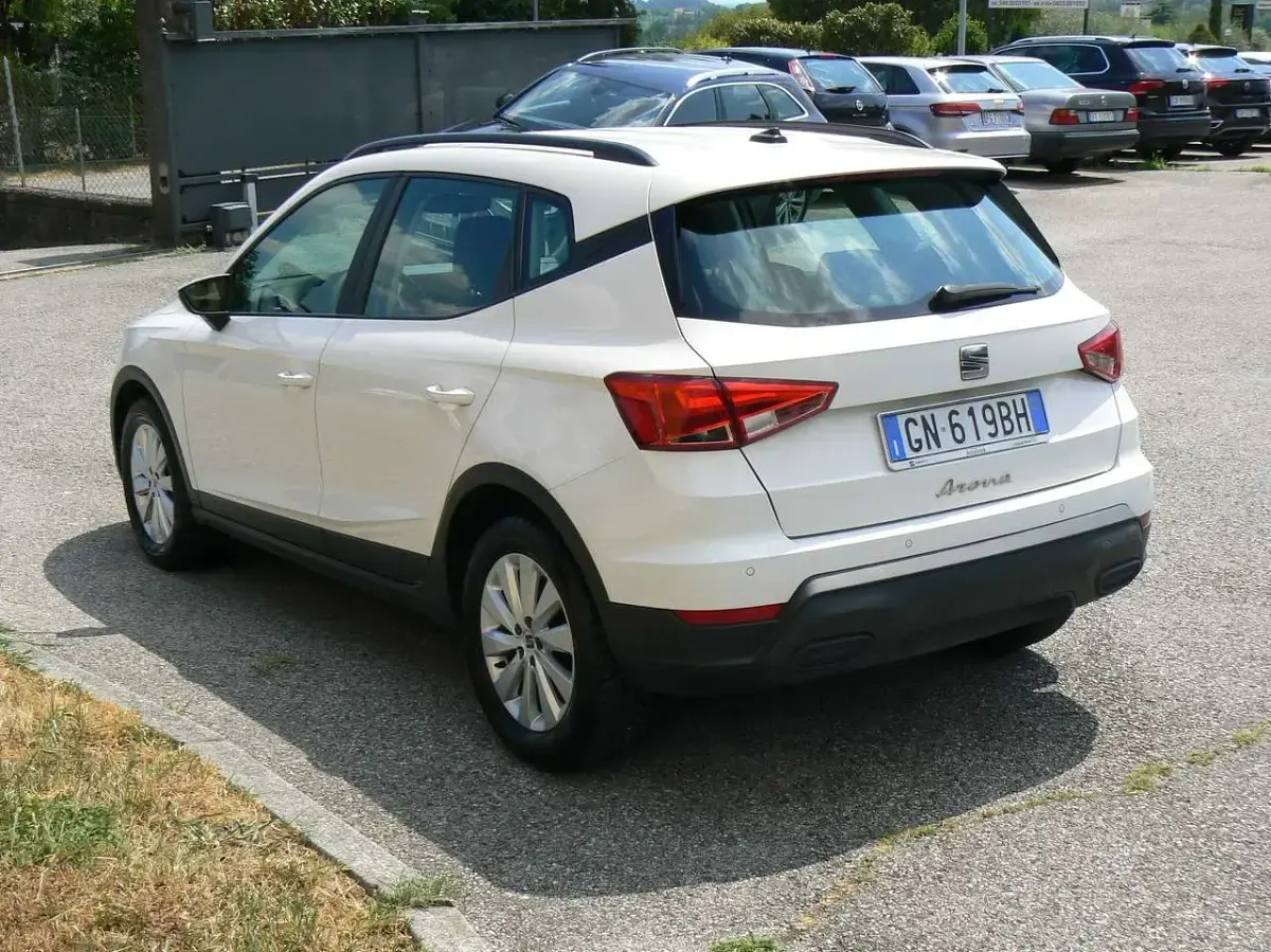 Usata Seat Arona Reference 95 CV (69 kW) 2023 Bianco SUV