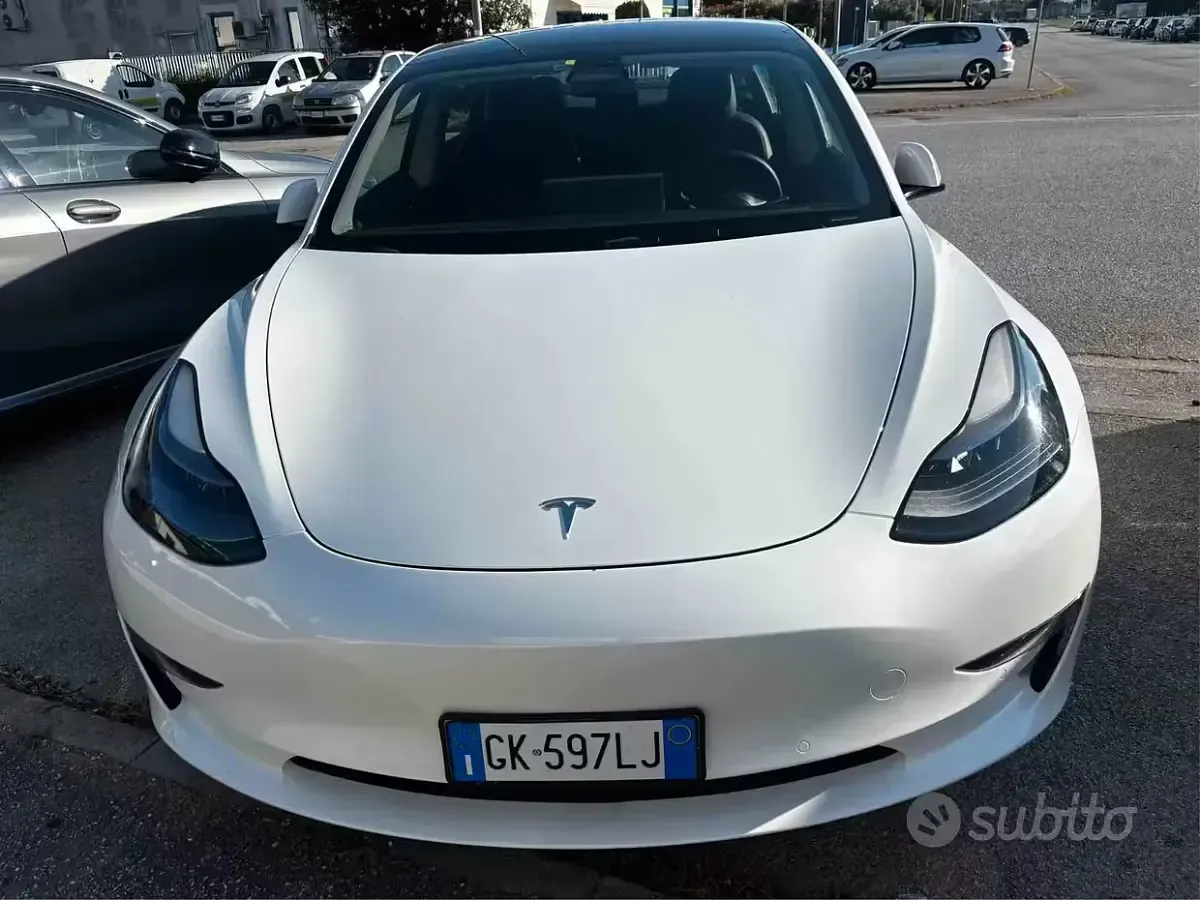 Usata Tesla Model 3 Long Range AWD 155 kW (211 CV) 2022 Bianco Berlina