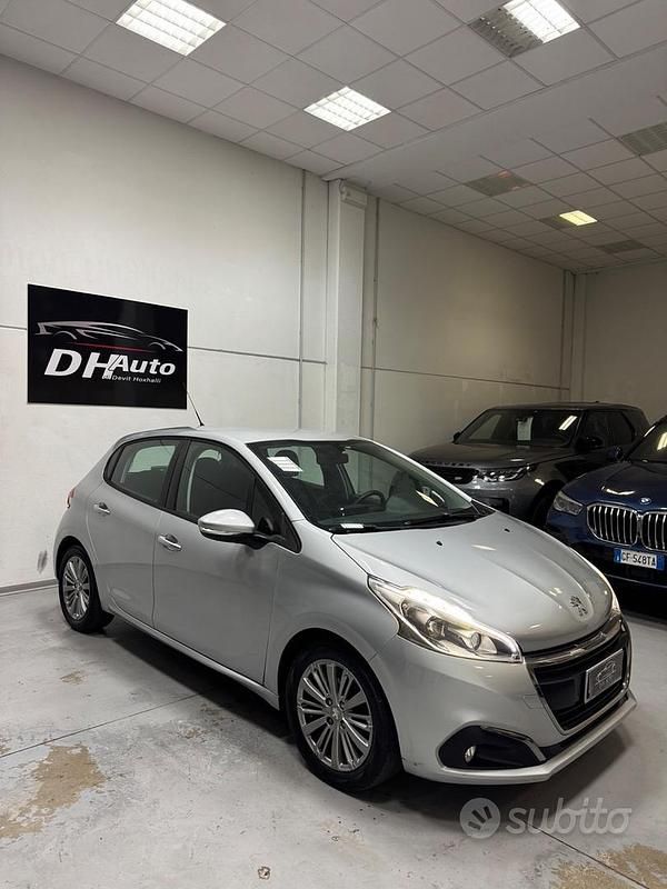 Usata Peugeot 208 75 CV (55 kW) 2017 Grigio Utilitaria