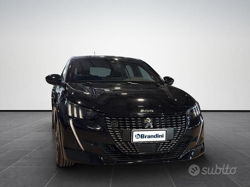Usata Peugeot 208 GT 101 CV (74 kW) 2023 Nero Utilitaria