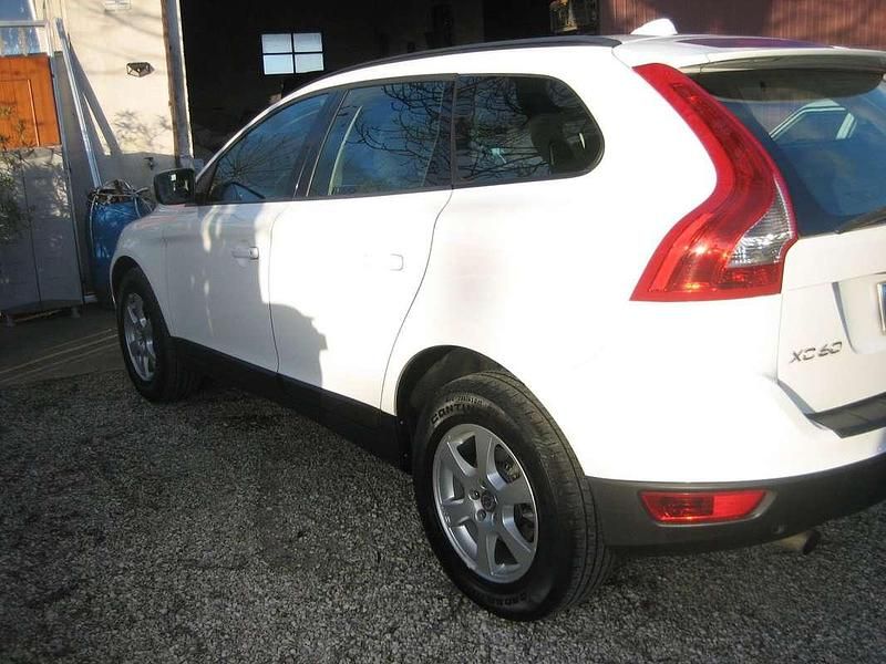 Usata Volvo XC60 136 CV (100 kW) 2013 Bianco SUV