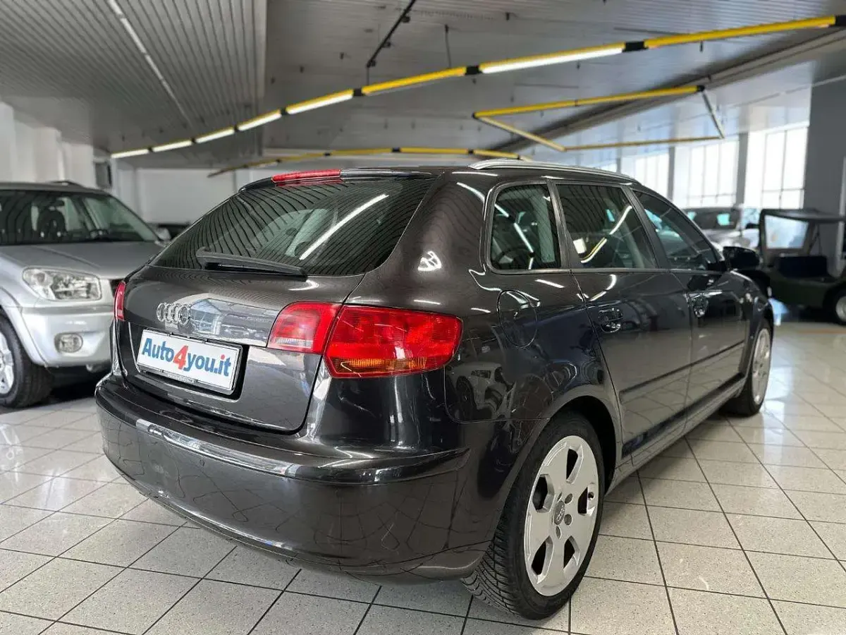 Usata Audi A3 Sportback Ambition 140 CV (102 kW) 2007 Grigio Utilitaria