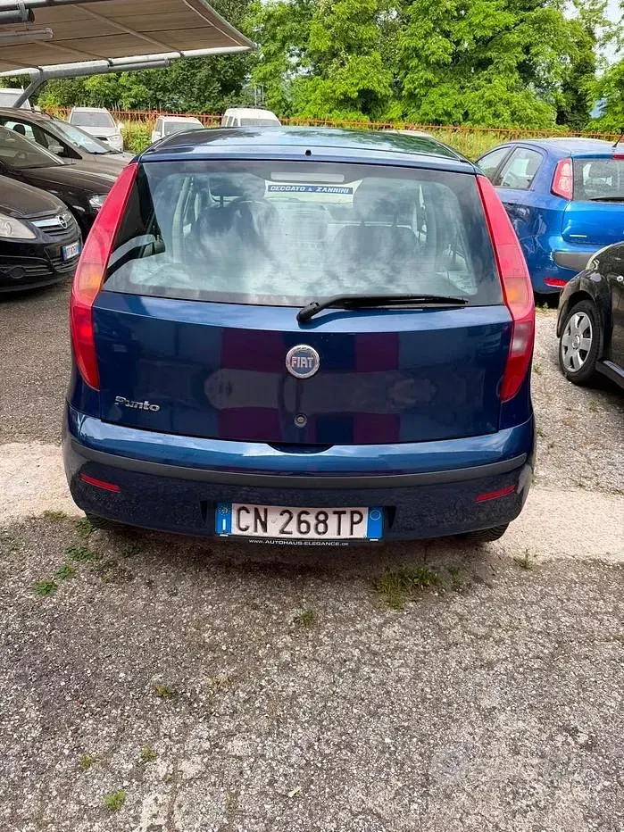 Usata Fiat Punto Dynamic 60 CV (44 kW) 2004 Blu Utilitaria