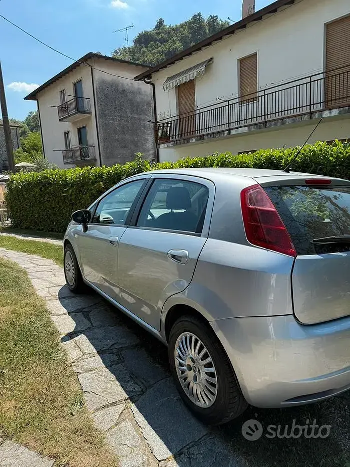 Usata Fiat Grande Punto 75 CV (55 kW) 2006 Utilitaria
