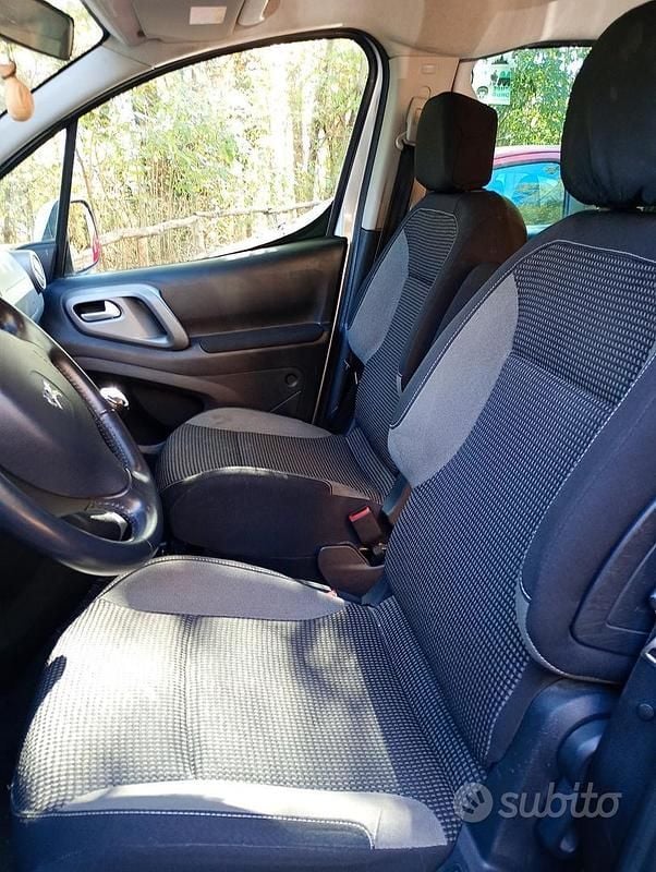 Usata Peugeot Partner Tepee 99 CV (72 kW) 2017 Grigio Monovolume