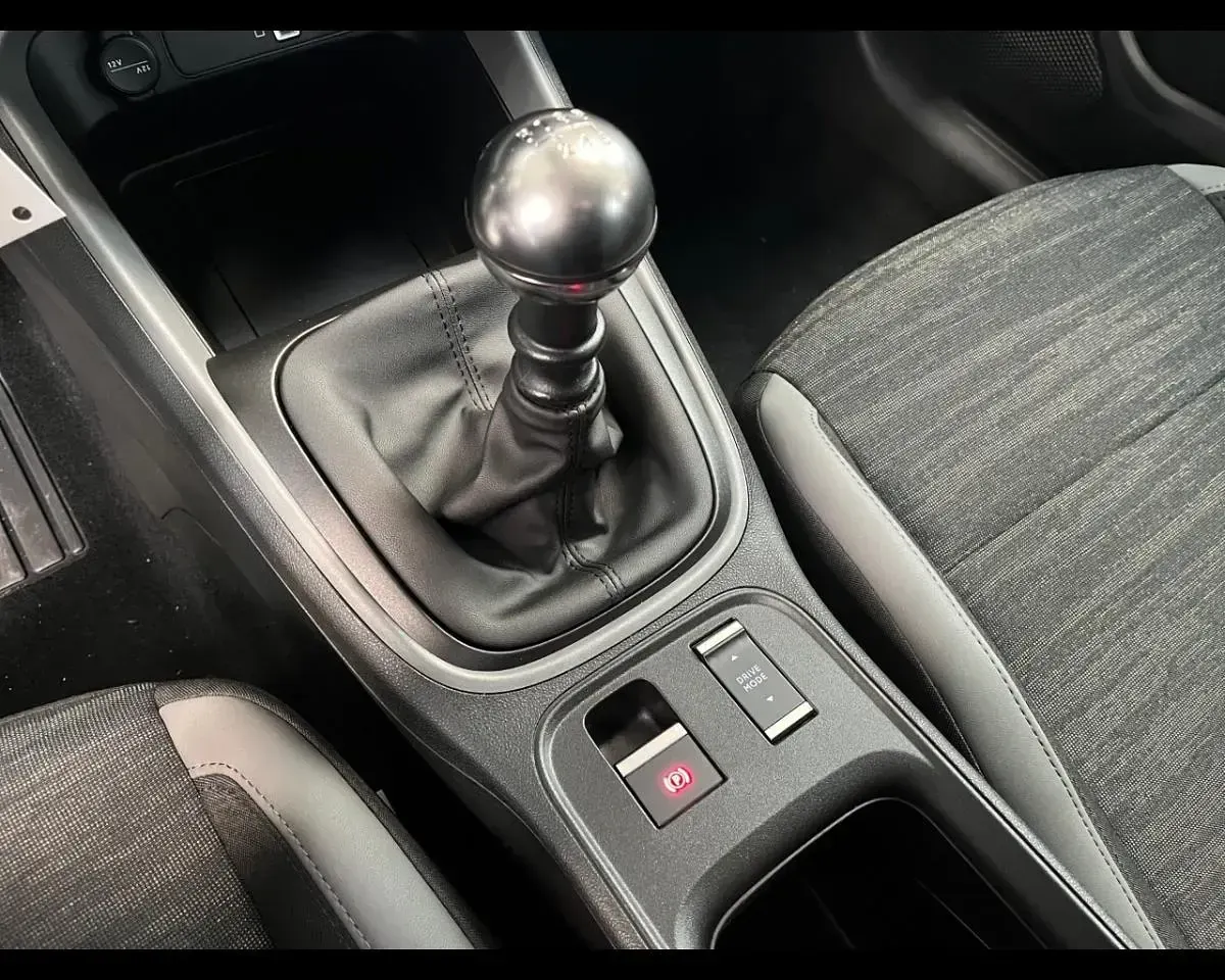 Nuova Jeep Avenger Longitude 100 CV (73 kW) 2025 Bianco SUV