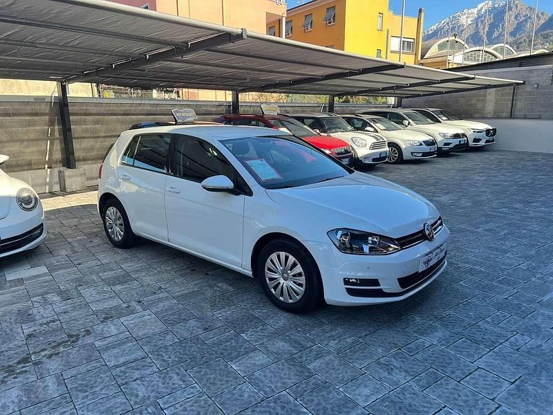 Usata VW Golf VII Trendline 86 CV (63 kW) 2016 Bianco Berlina