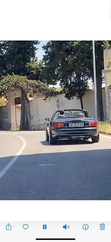 Usata Mazda MX5 110 CV (80 kW) 1998 Blu/azzurro Cabrio