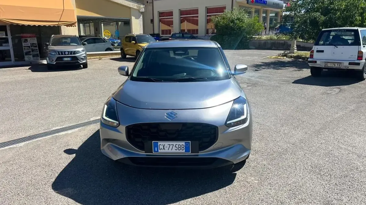 Usata Suzuki Swift 83 CV (61 kW) 2024 Argento Utilitaria