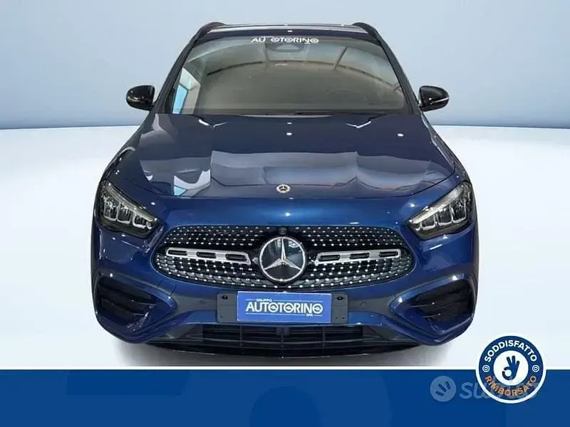 Usata Mercedes GLA180 Advanced Plus 116 CV (85 kW) 2024 Blu metallizzato SUV