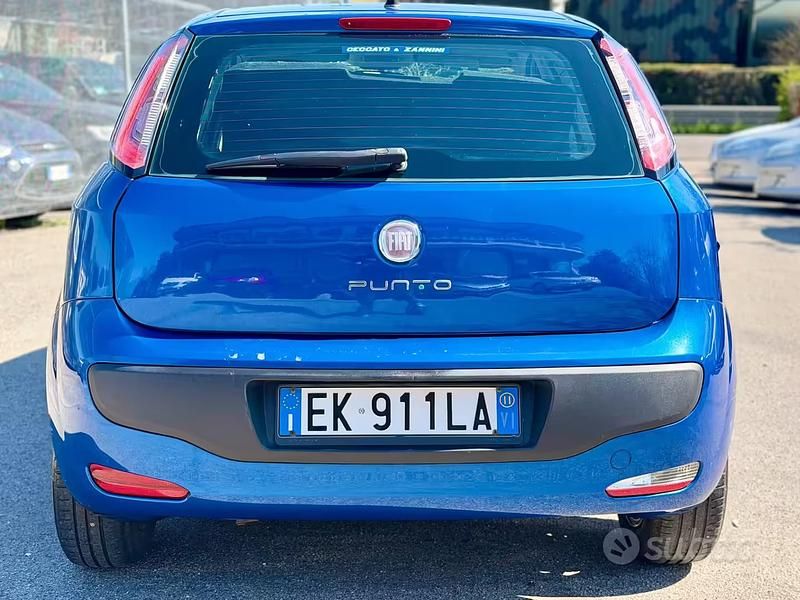 Usata Fiat Punto Evo Emotion 78 CV (57 kW) 2011 Other Utilitaria