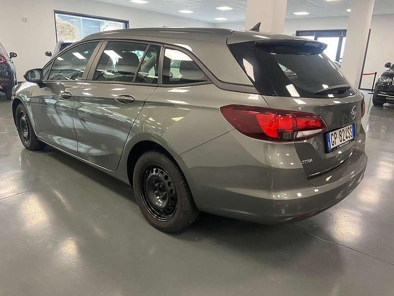 Usata Opel Astra 110 CV (80 kW) 2017 Grigio Station wagon