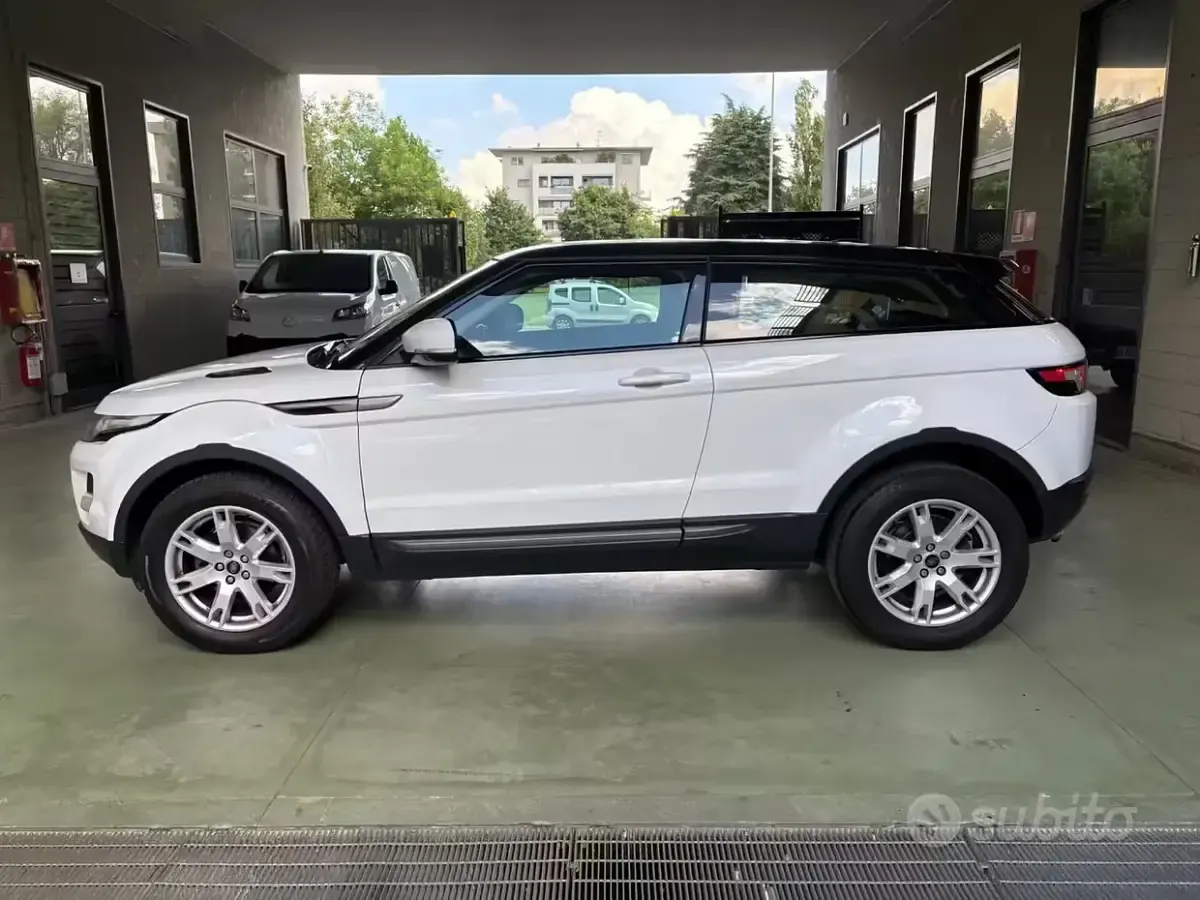 Usata Land Rover Range Rover evoque Dynamic 150 CV (110 kW) 2013 Bianco SUV