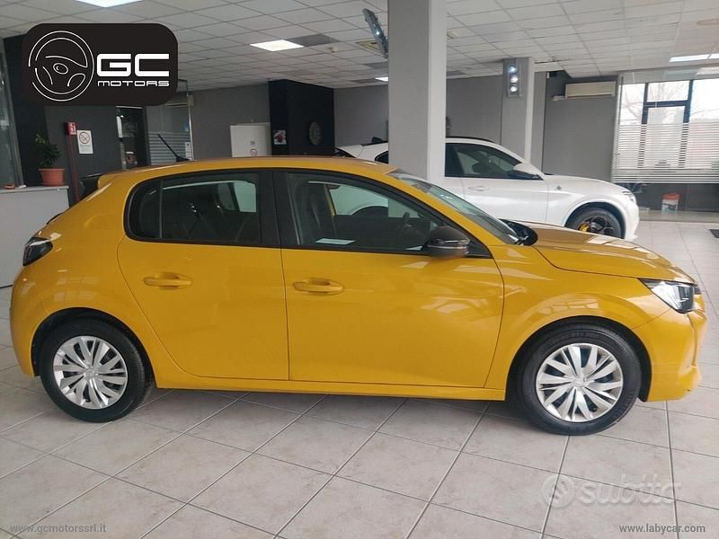 Usata Peugeot 208 Active 74 CV (54 kW) 2023 Giallo Utilitaria