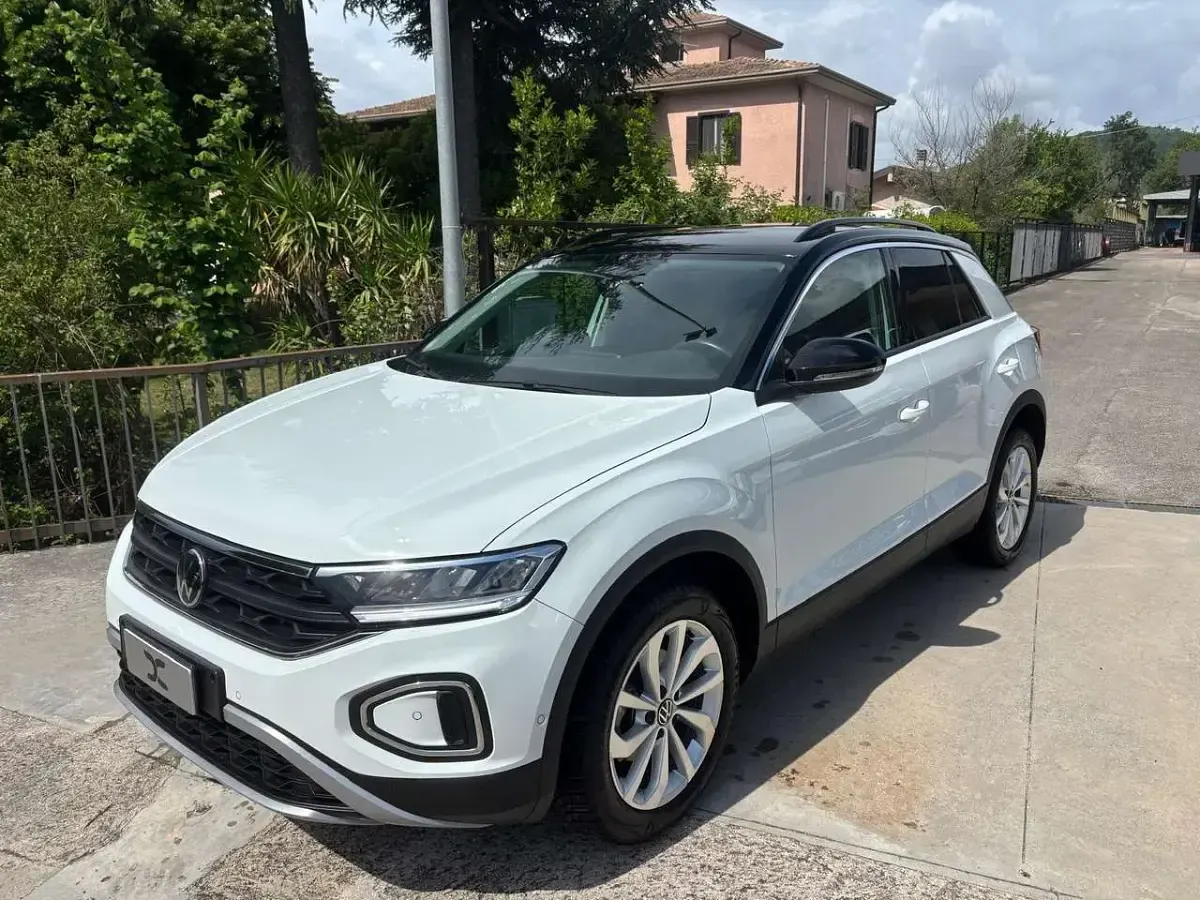 Usata VW T-Roc 110 CV (80 kW) 2022 Bianco SUV