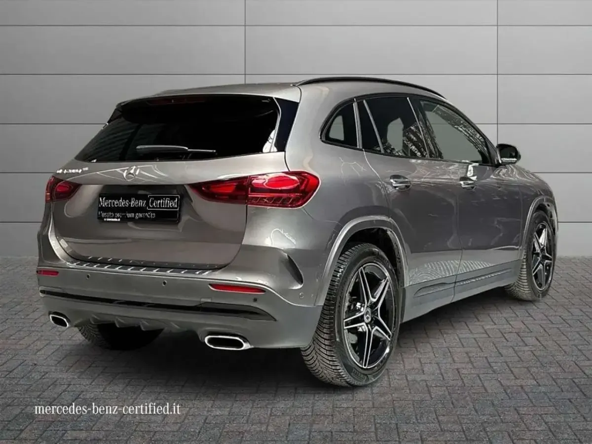 Usata Mercedes GLA200 Advanced Plus 150 CV (110 kW) 2024 Grigio montagna SUV