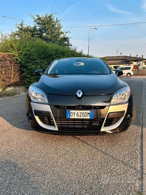 Nero Usata 2009 Renault Mégane Coupé Coupé | 8300 € (Molto cara) - Immagine 1/4
