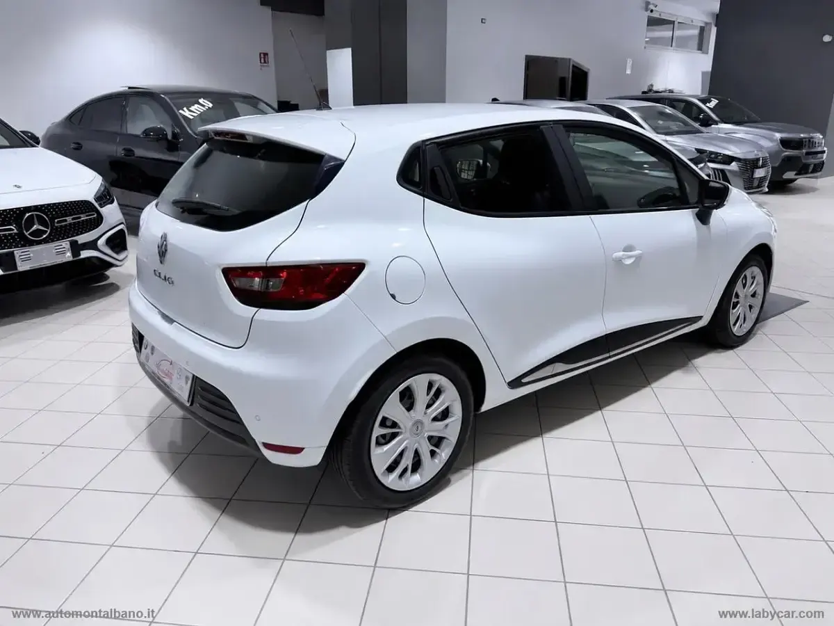 Usata Renault Clio Intens 74 CV (54 kW) 2019 Bianco