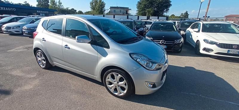 Usata Hyundai ix20 Style 90 CV (66 kW) 2010 Argento Utilitaria
