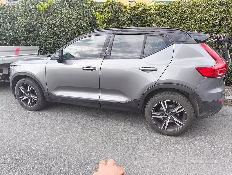 Usata Volvo XC40 R-Design 190 CV (139 kW) 2018 Grigio SUV