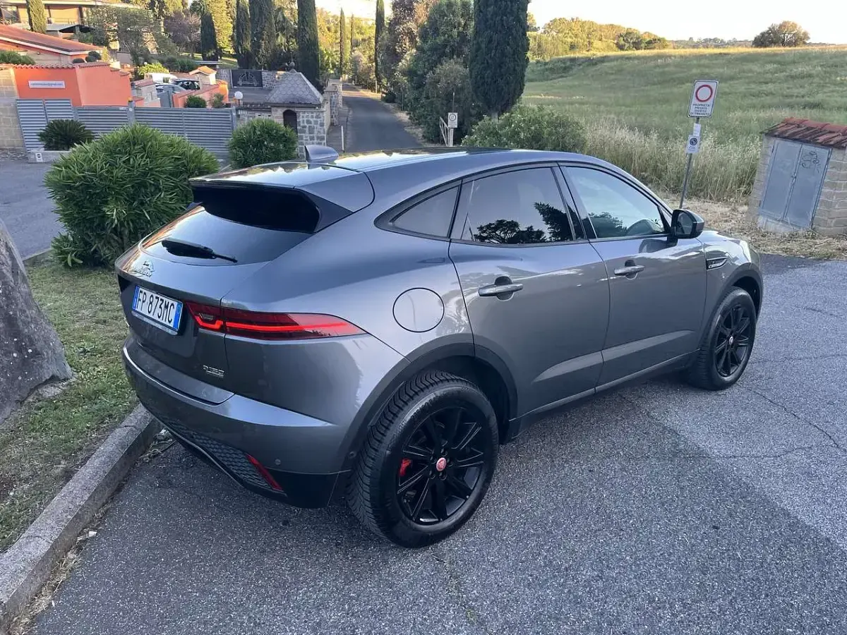 Usata Jaguar E-Pace 150 CV (110 kW) 2018 Grigio SUV