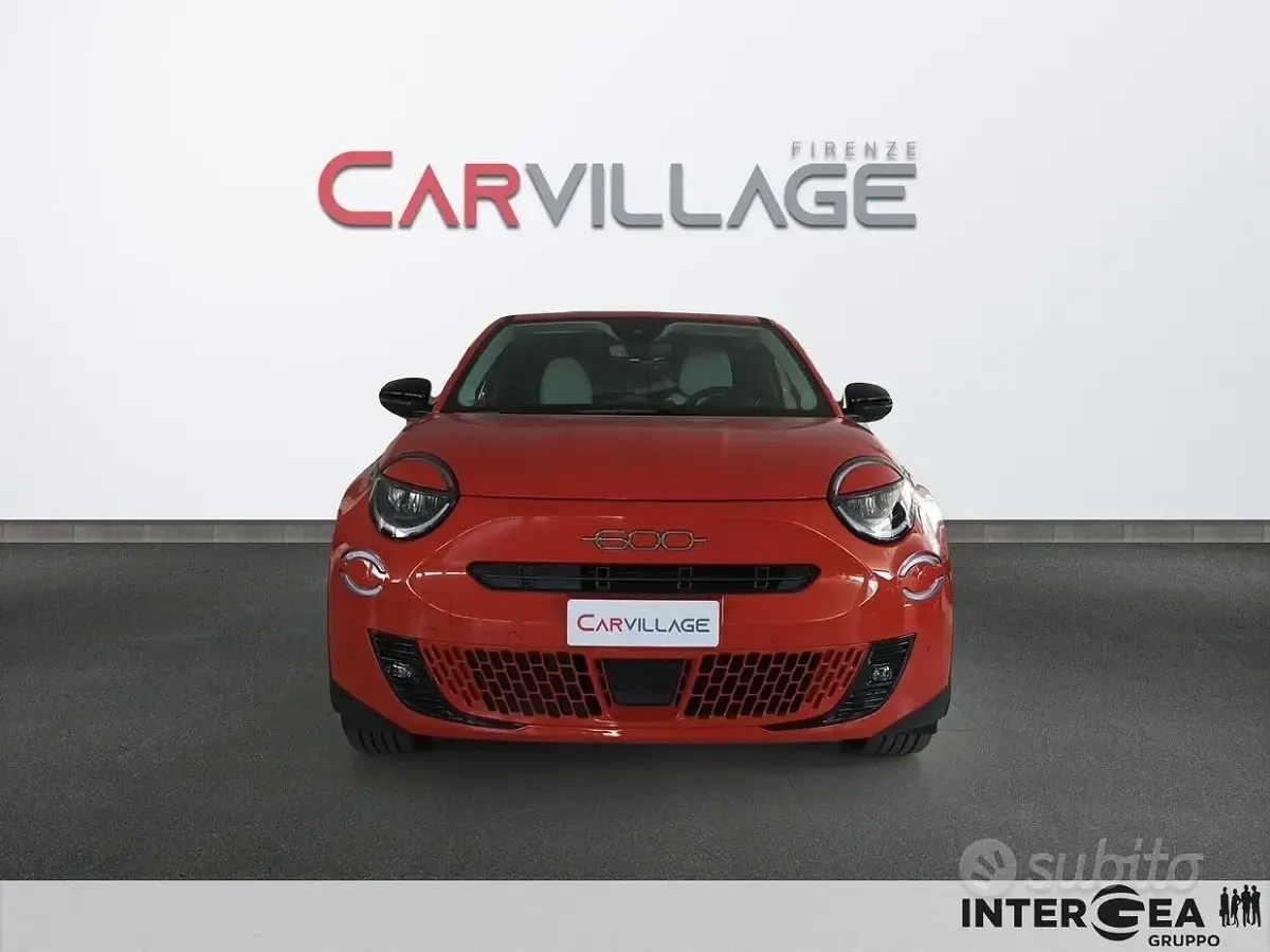Usata Fiat 600 La Prima 114 kW (156 CV) 2024 Giallo SUV