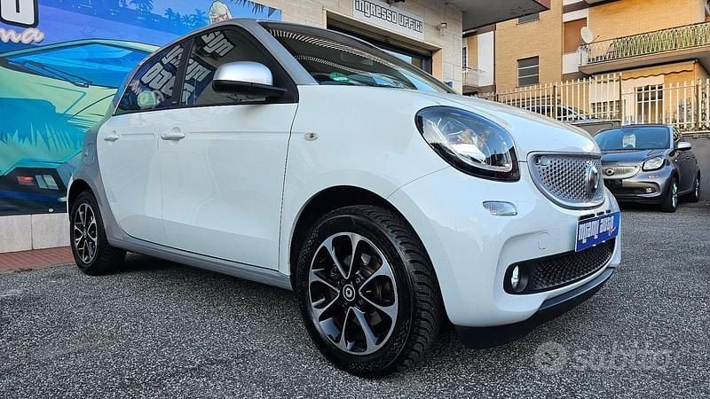 Usata Smart ForFour Passion 70 CV (51 kW) 2016 Bianco Utilitaria