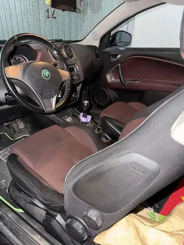 Usata Alfa Romeo MiTo Progression 95 CV (69 kW) 2010 Nero Utilitaria