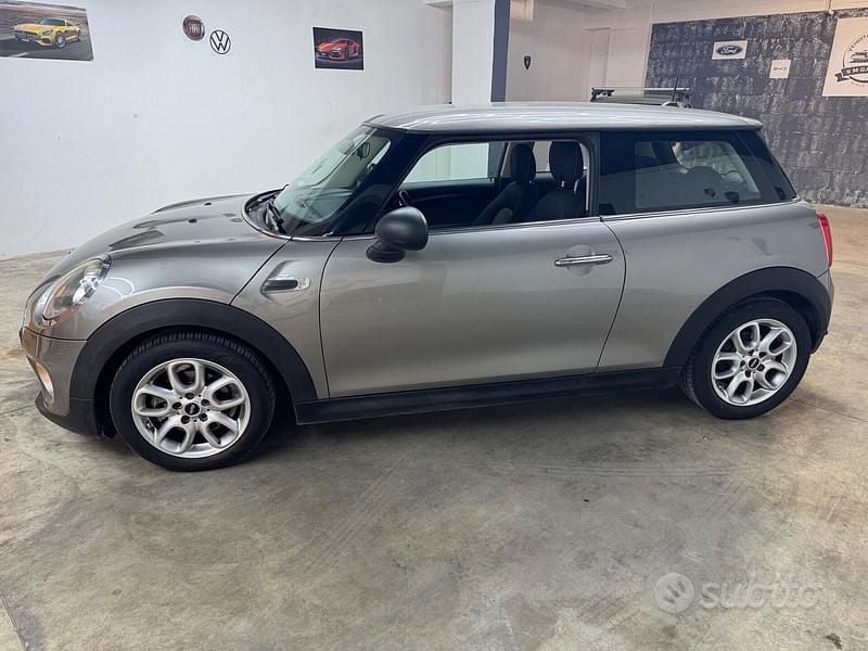 Usata Mini Cooper 95 CV (69 kW) 2016 Grigio Utilitaria