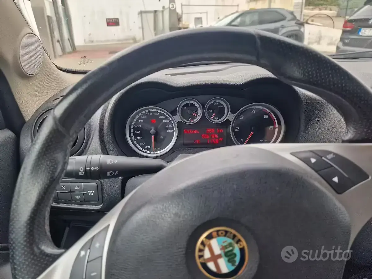 Usata Alfa Romeo MiTo 95 CV (69 kW) 2013 Utilitaria