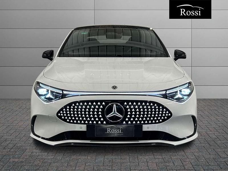 Nuova Mercedes CLA 250+ 144 kW (197 CV) 2026 Bianco polare Berlina