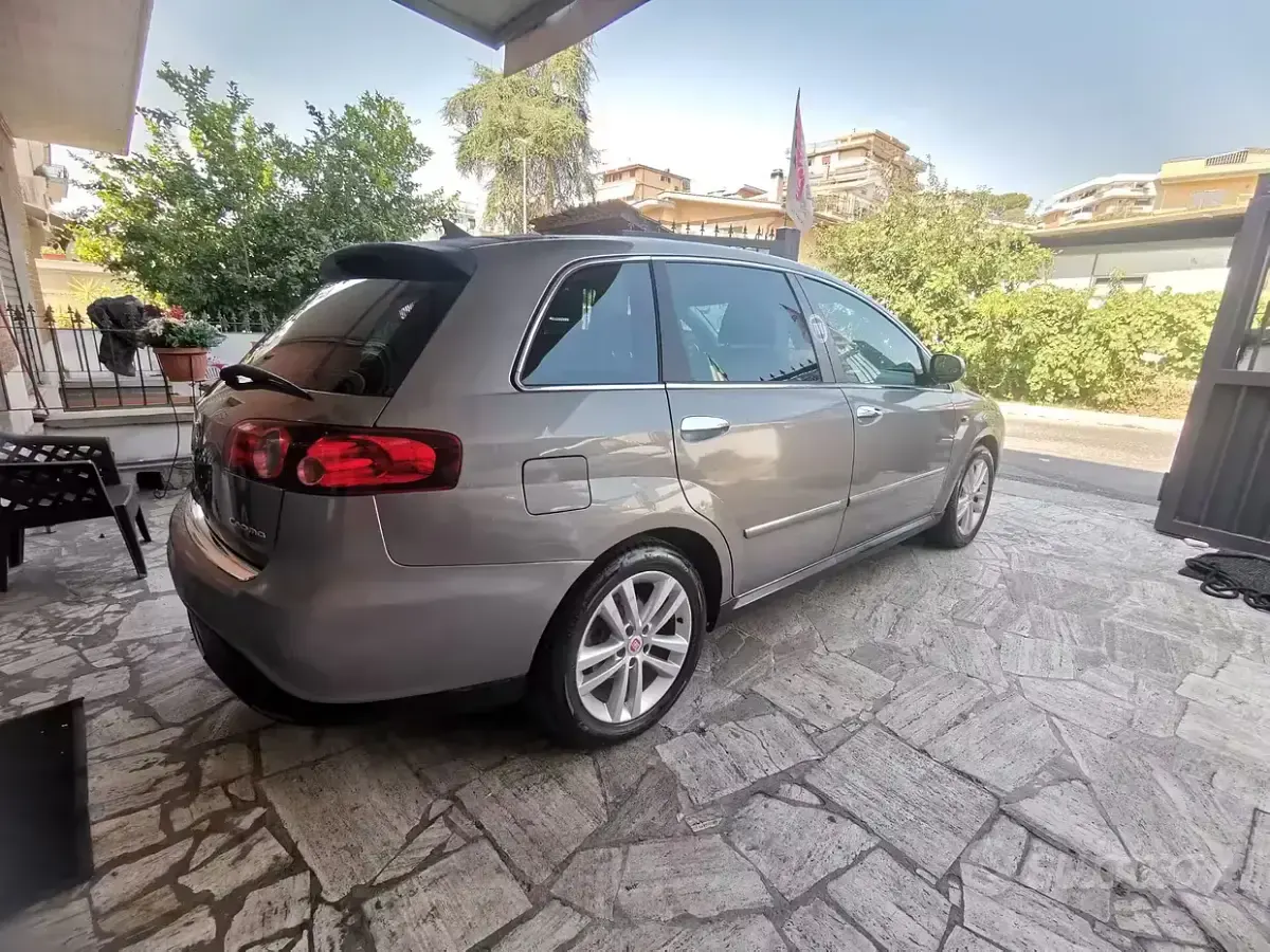 Usata Fiat Croma Emotion 150 CV (110 kW) 2010 Grigio Berlina