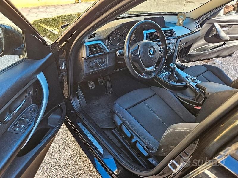 Usata BMW 318 Sport Line 150 CV (110 kW) 2015 Nero Berlina