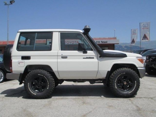Toyota land cruiser 71