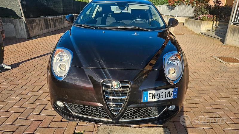 Usata Alfa Romeo MiTo Distinctive 105 CV (77 kW) 2012 Nero Utilitaria