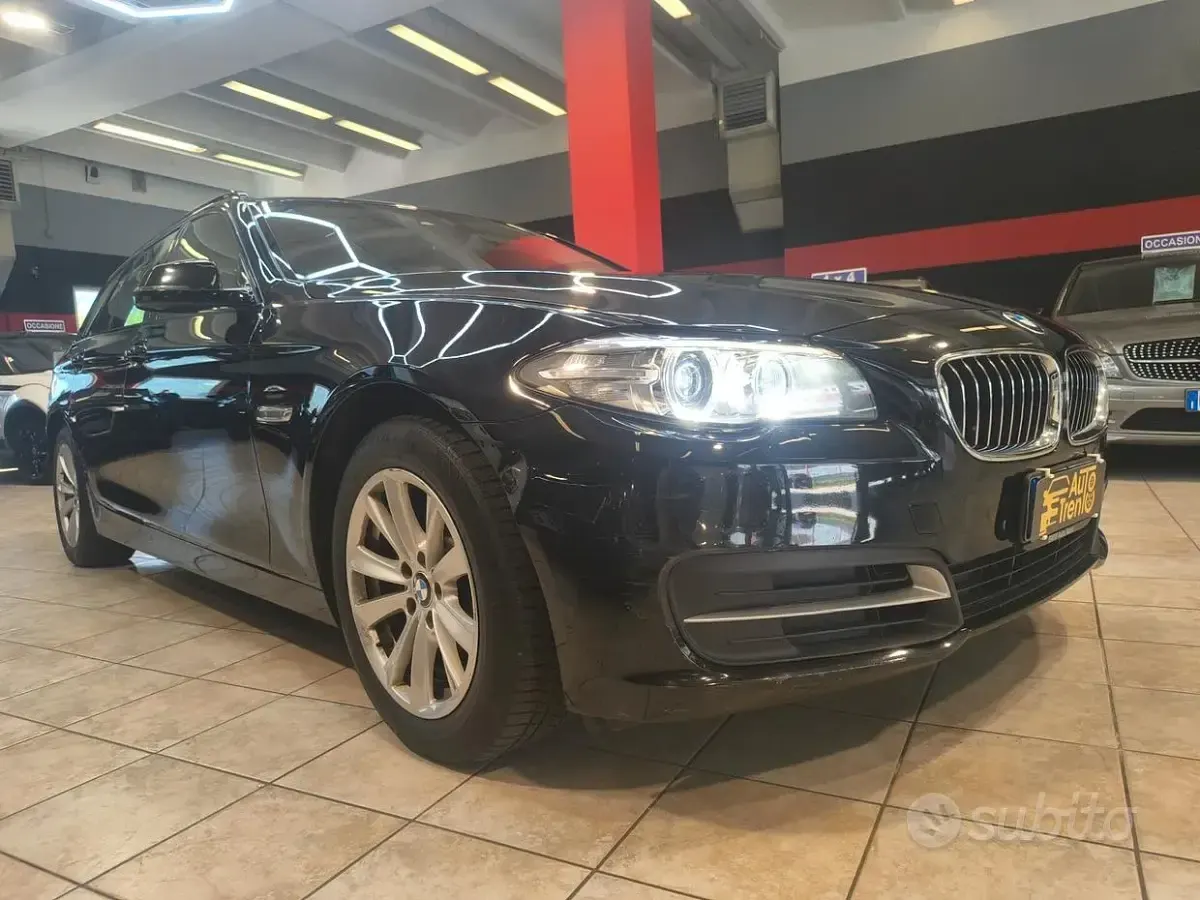 Usata BMW 525 218 CV (160 kW) 2012 Nero Berlina