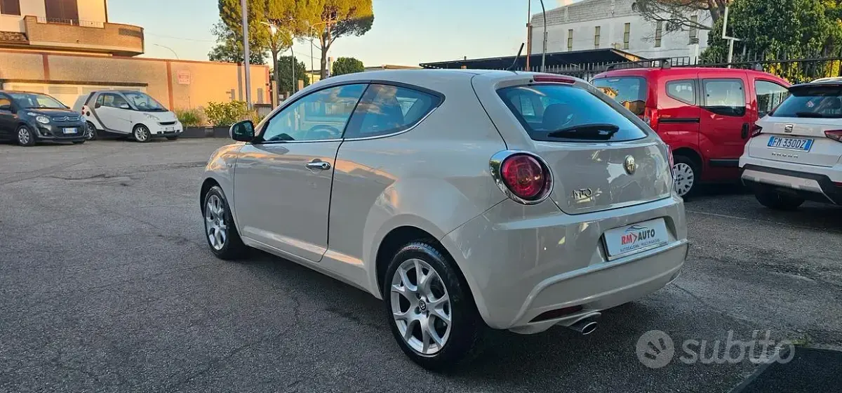 Usata Alfa Romeo MiTo Distinctive 120 CV (88 kW) 2011 Bianco Utilitaria