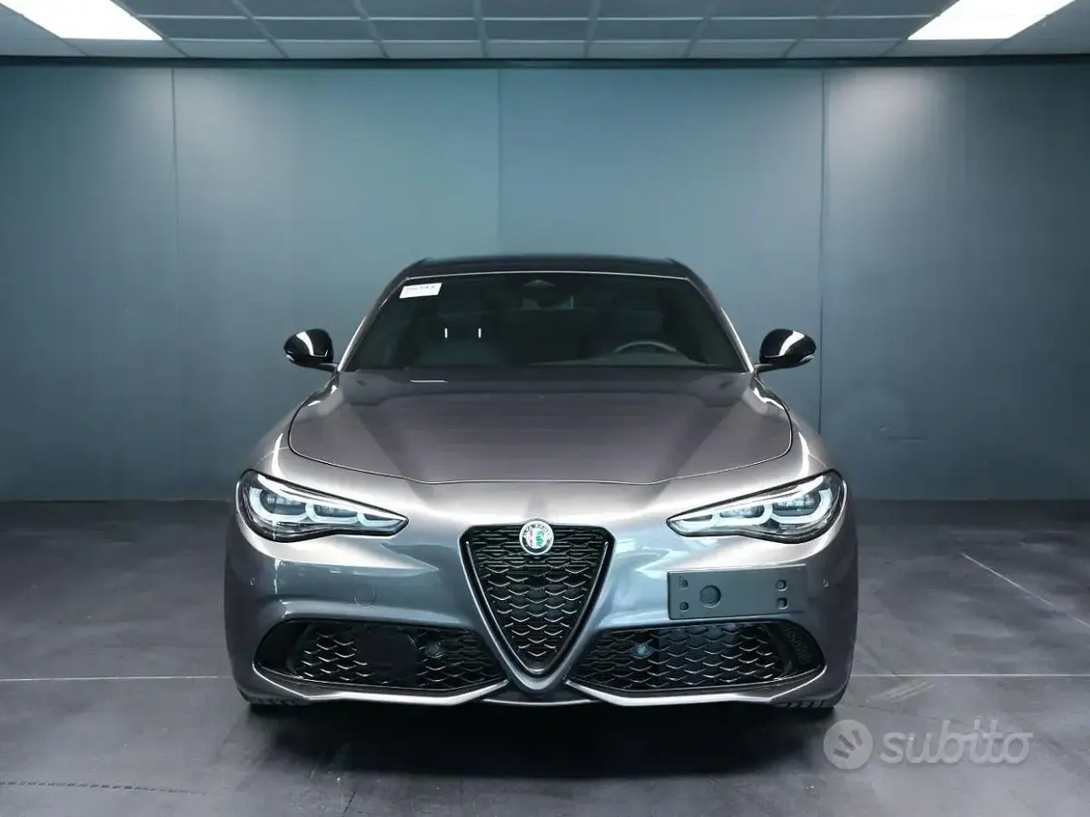 Occasion Alfa Romeo Giulia Veloce 280 PK (205 kW) 2024 Grijs Sedan