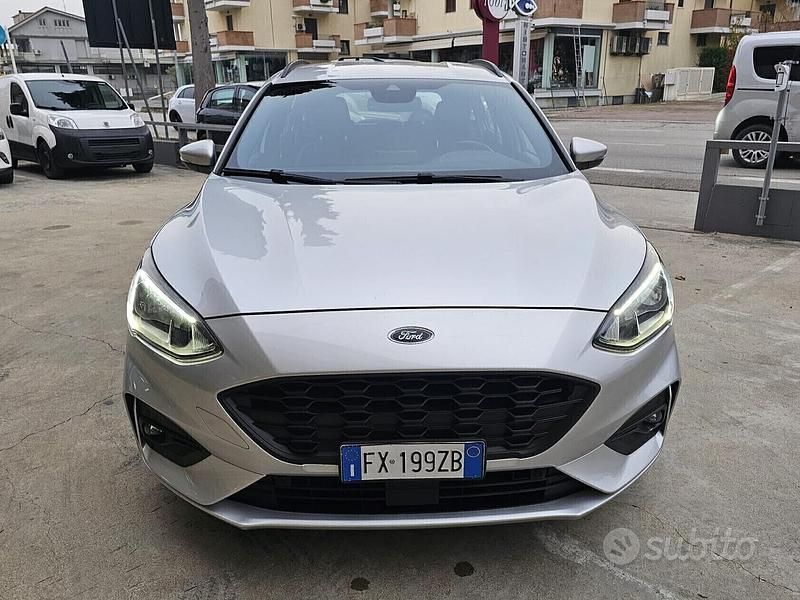 Usata Ford Focus ST 150 CV (110 kW) 2019 Grigio Station wagon
