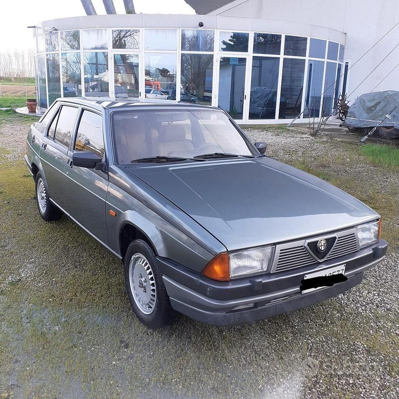 Usata Alfa Romeo 75 120 CV (88 kW) 1989 Berlina