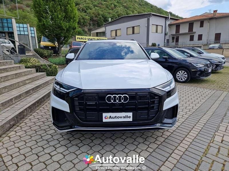 Usata Audi Q8 S-Line 231 CV (169 kW) 2022 Bianco SUV